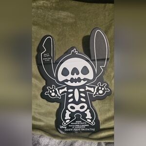 Disney Glow in the Dark Shadow Highlighter Palette